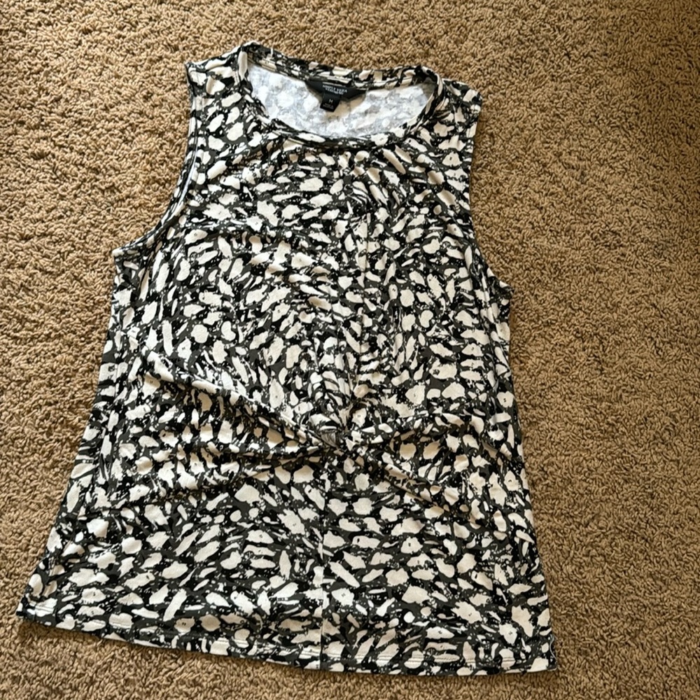 Simply Vera by Vera Wang Knot-front Tank (Medium)